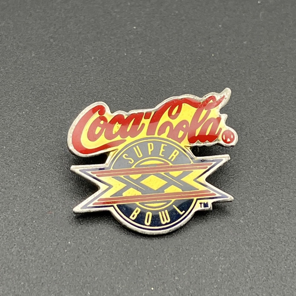 Coca-Cola‎ Coke Super Bowl XX NFL Football Lapel Hat Pin